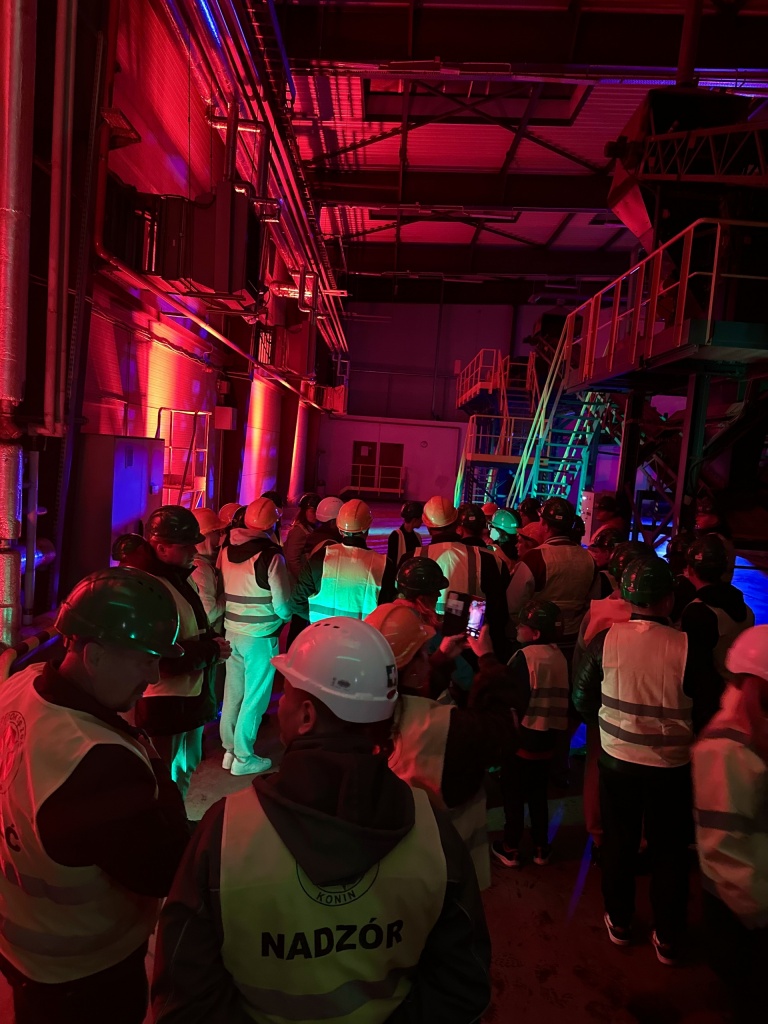 Czy Technika może być piękna? Nocne zwiedzanie MZGOK